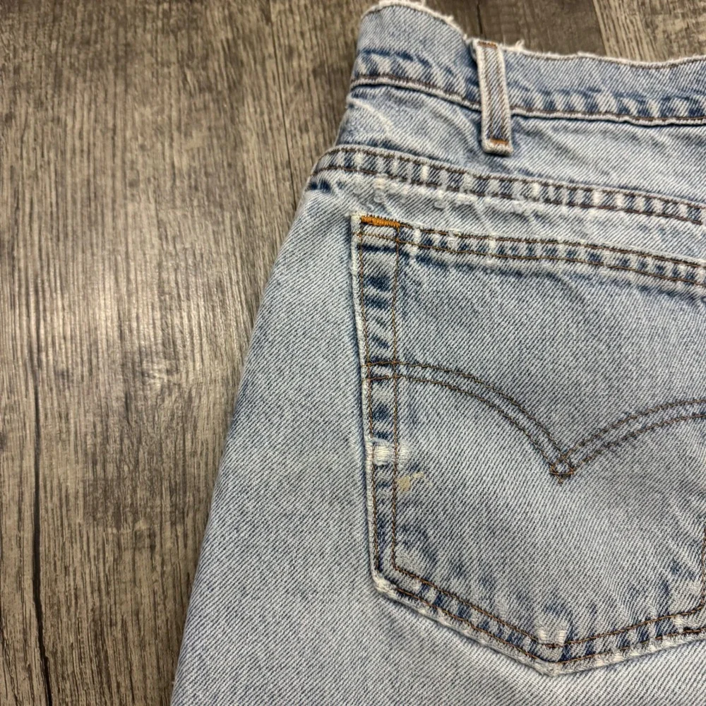 Vintage Levi's 545 Distressed Worn Faded Denim Loose Fit Jeans 32x31